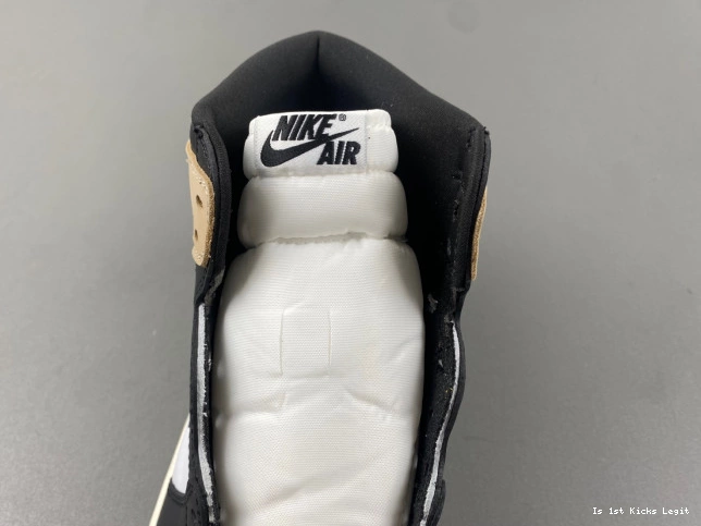 WMNS FD2596-021 Latte 1 OG High Air Jordan 0709